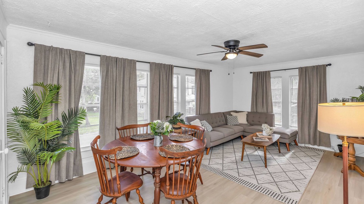 Sanford Apartment | Charming 1-Bedroom Apartment in Historic Sanford – Ideal for Long-Term Stays