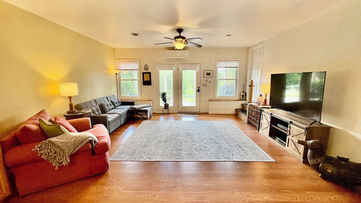 Floyd Apartment | Charming 1-bedroom apartment in Floyd