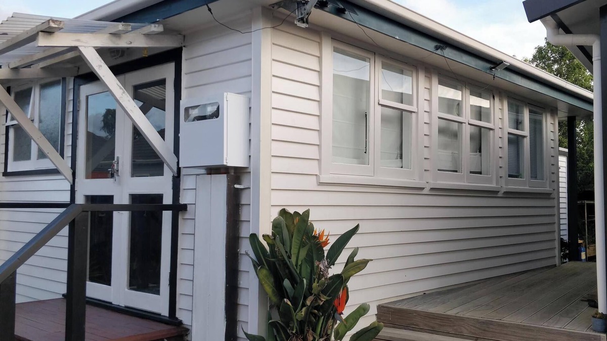 Trentham House | Charming 1-bedroom house in enchanting Upper Hutt with WiFi