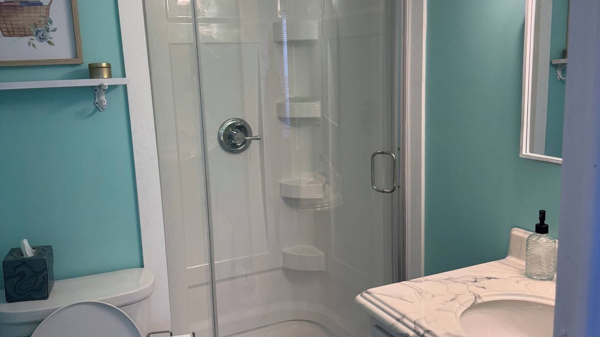Ottumwa House | Charming 1-bedroom house with WiFi, AC in welcoming Ottumwa