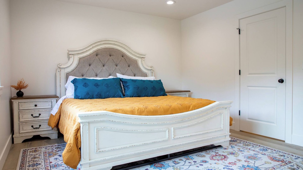 Wasilla House | Charming 1-bedroom house in peaceful Wasilla with King Bed