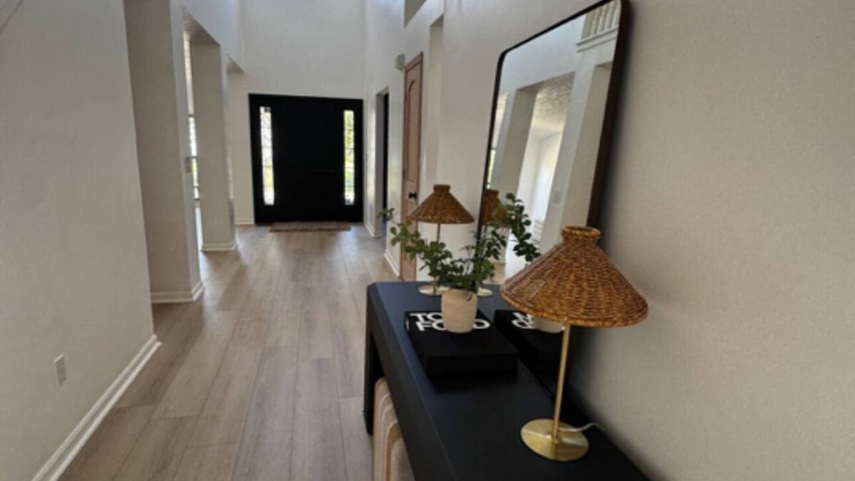 Kilbourne House | Charming 1-bedroom Private Lower LevelnPowel Dublin