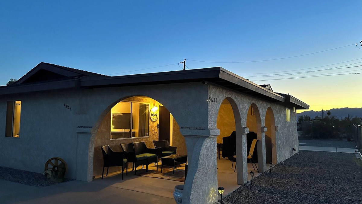 Fort Mohave House | Charming 1-bedroom house with big yard, AC and WiFi in delightful Fort Mohave