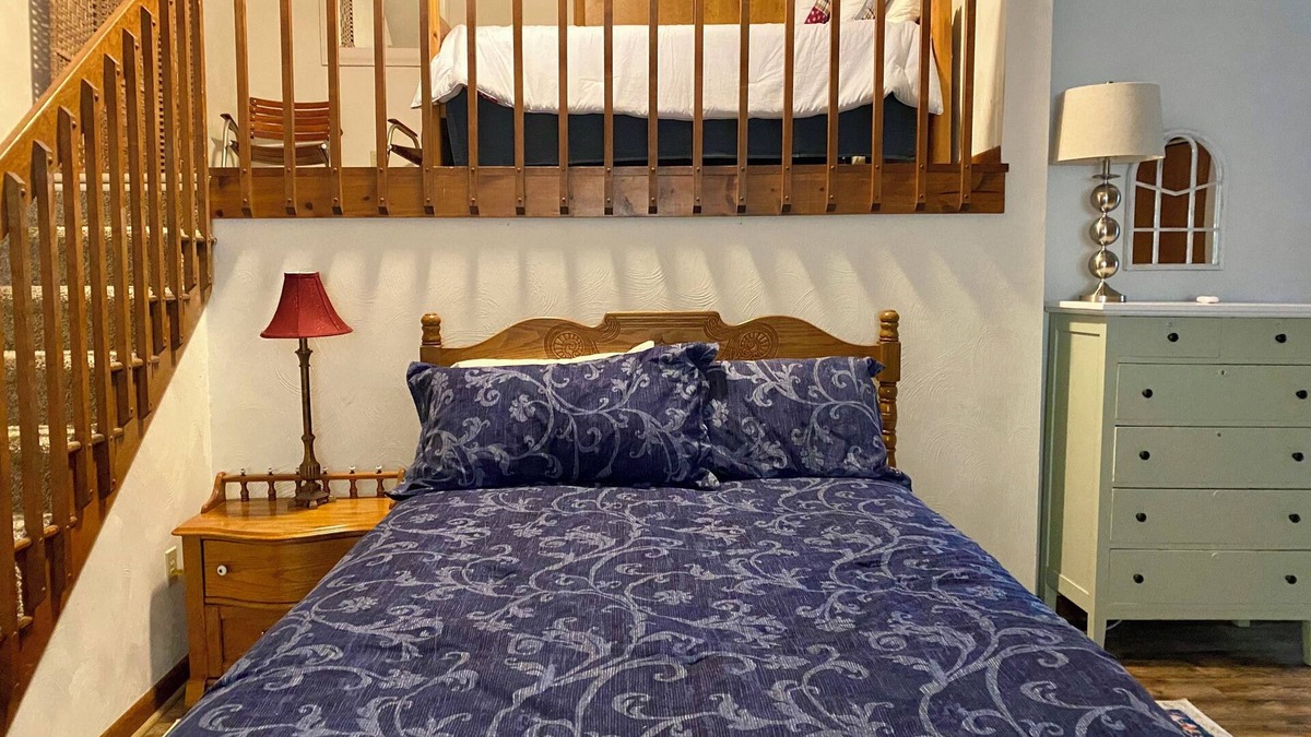 Spring Mills Apartment | Charming 1-bedroom 2nd-Floor apartment, Sleeps 6, in Pleasant Spring Mills.