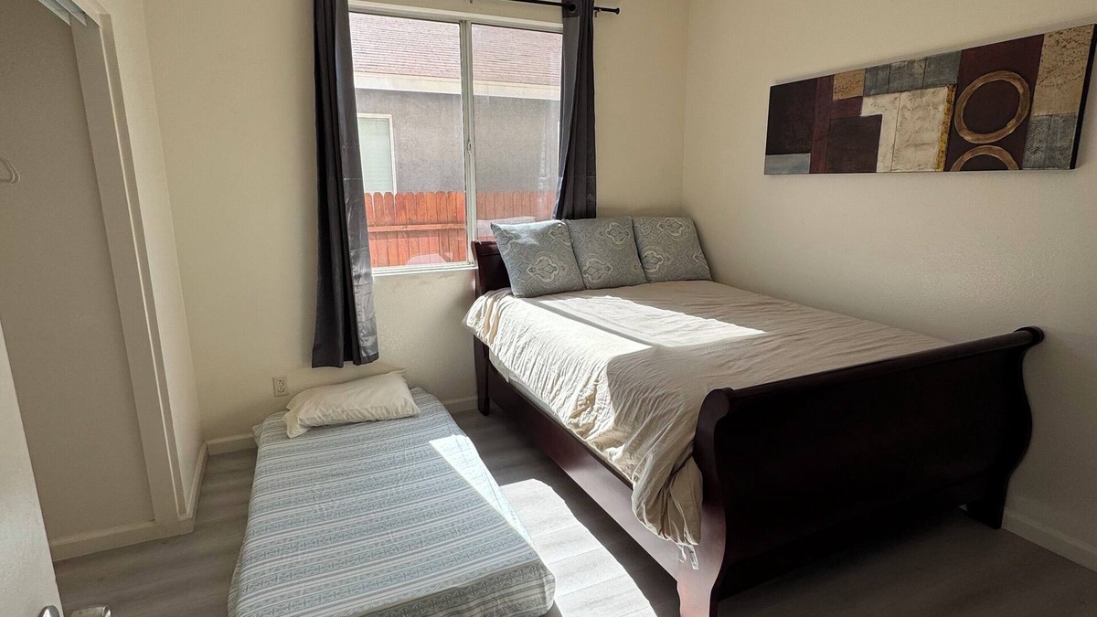 Victorville House | Charming 1-bedroom house in cool Victorville with AC, WiFi