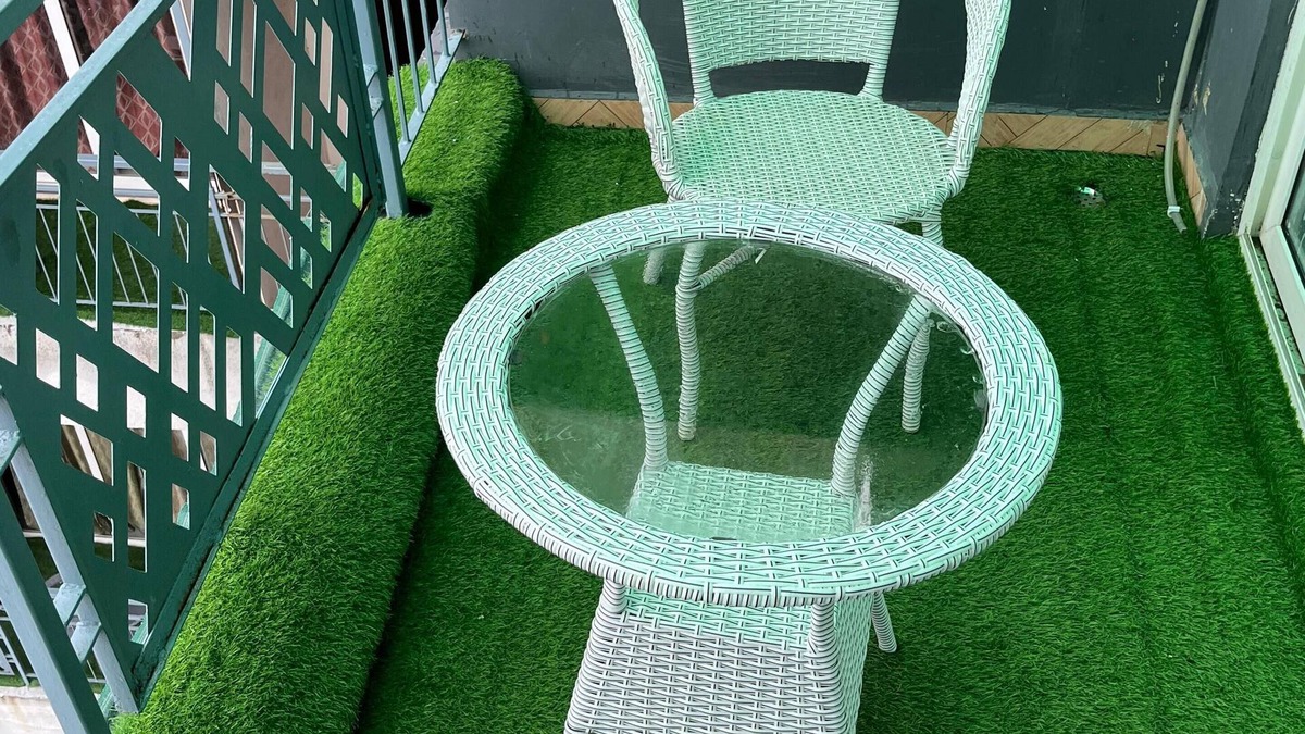 Greater Noida Apartment | Charming 1-BHK apartment in enchanting Greater Noida with AC, WiFi