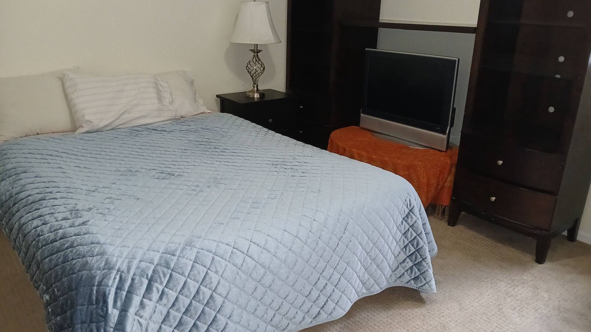 The Conservatory at the Plains House | Charming 1 Furnished - Bedroom in a house in Aurora with AC, fitness room