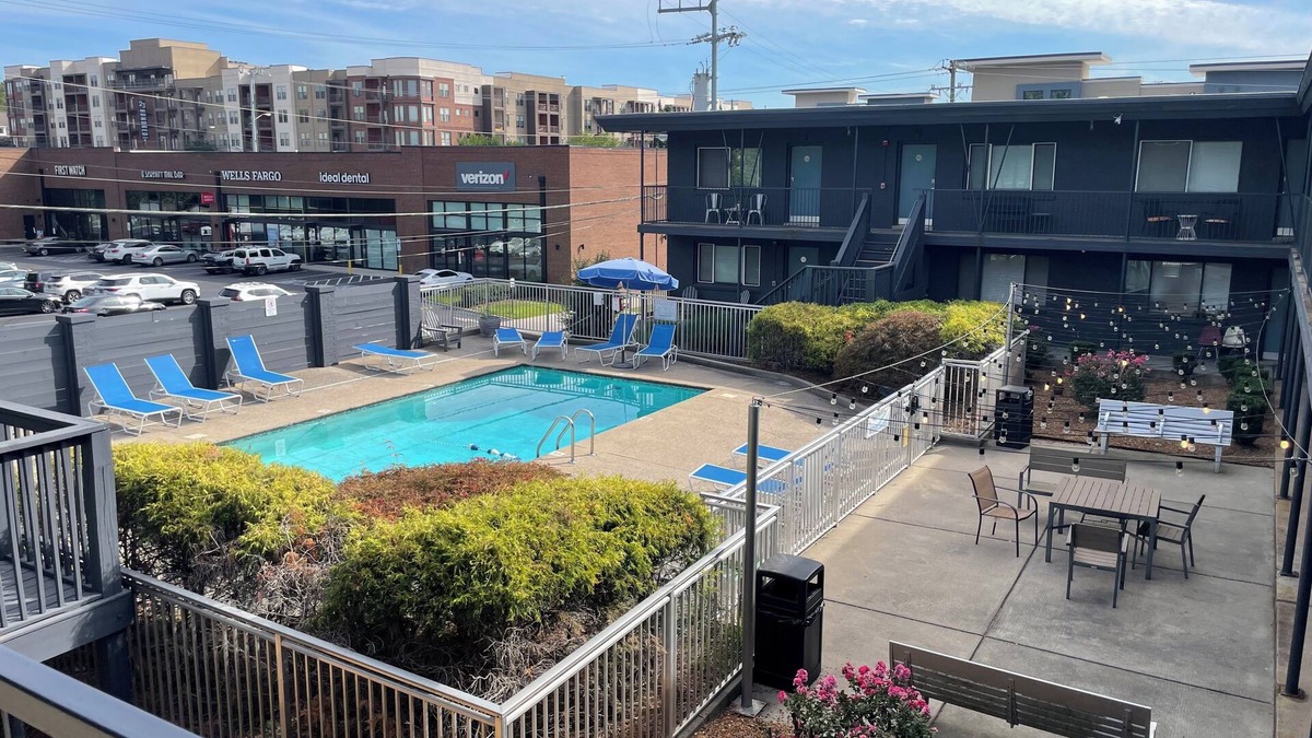 Woodland in Waverly Apartment | Charming 12 South Studio Condo w/Pool, Near Melrose, Downtown 2 mi, Free Parking