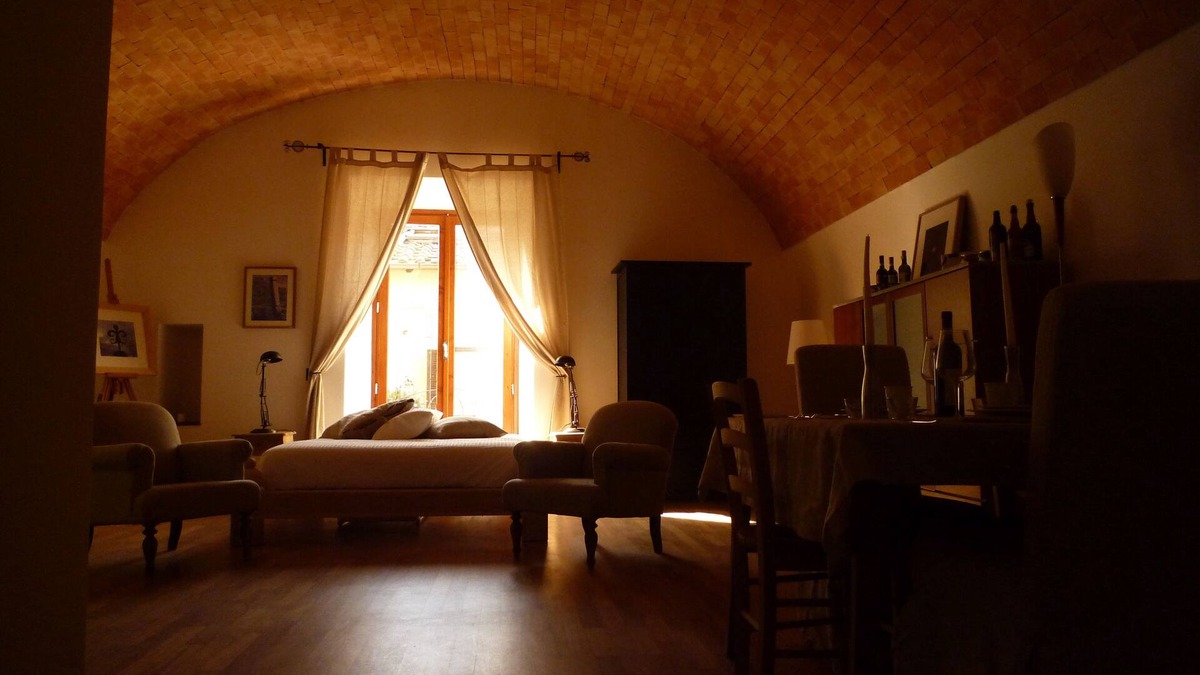 Marino Apartment | Charming 1600s open space in the historic center.
