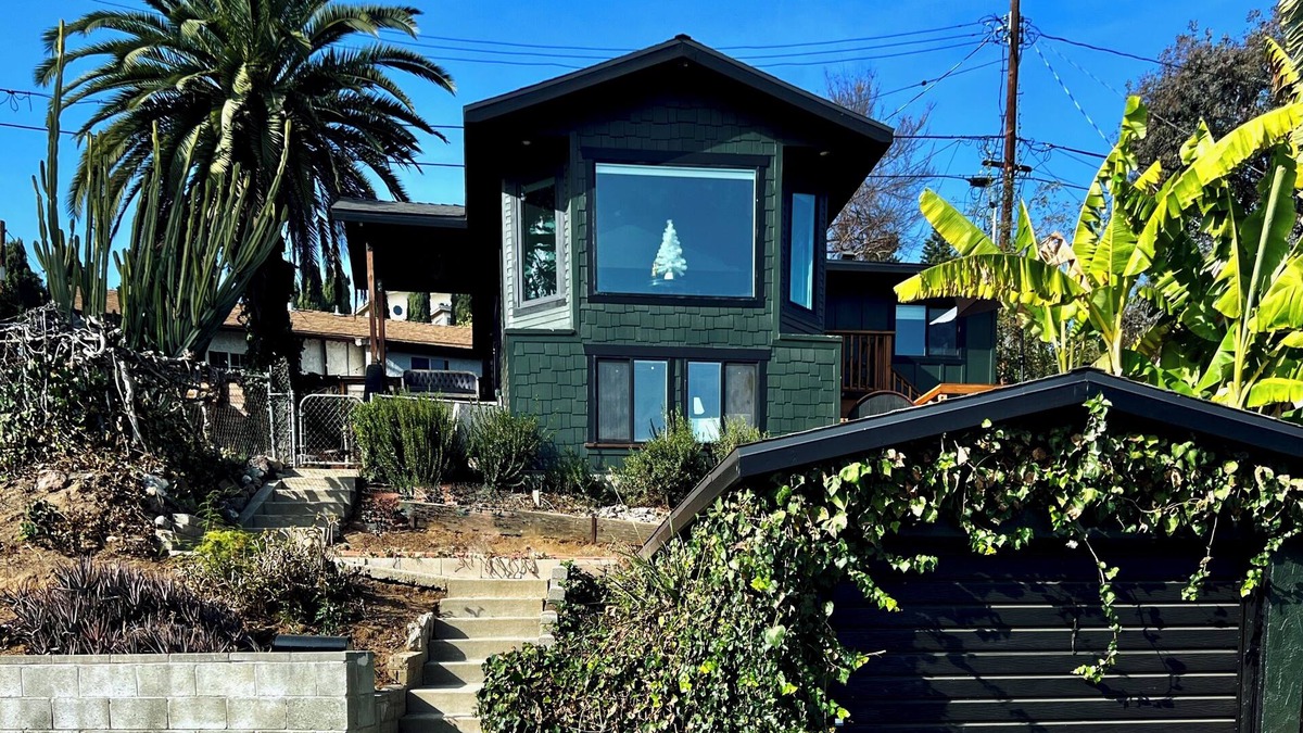 Eagle Rock House | Charming 1923 2-bedroom 2-bath home with WiFi and AC in Los Angeles
