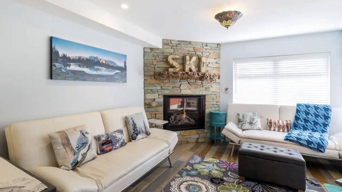 Whistler Creekside Condo | Charming 1BR,Nestled at Creekside Base, Steps to the Gondola, HotTub,Pool, Sauna
