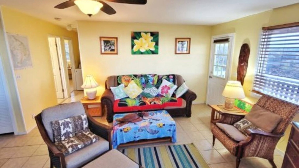 Kona Gardens Estates Cottage | Charming 2 bdr cottage in Ocean View - 30 min to Black Sands Beach 45 to Volcano