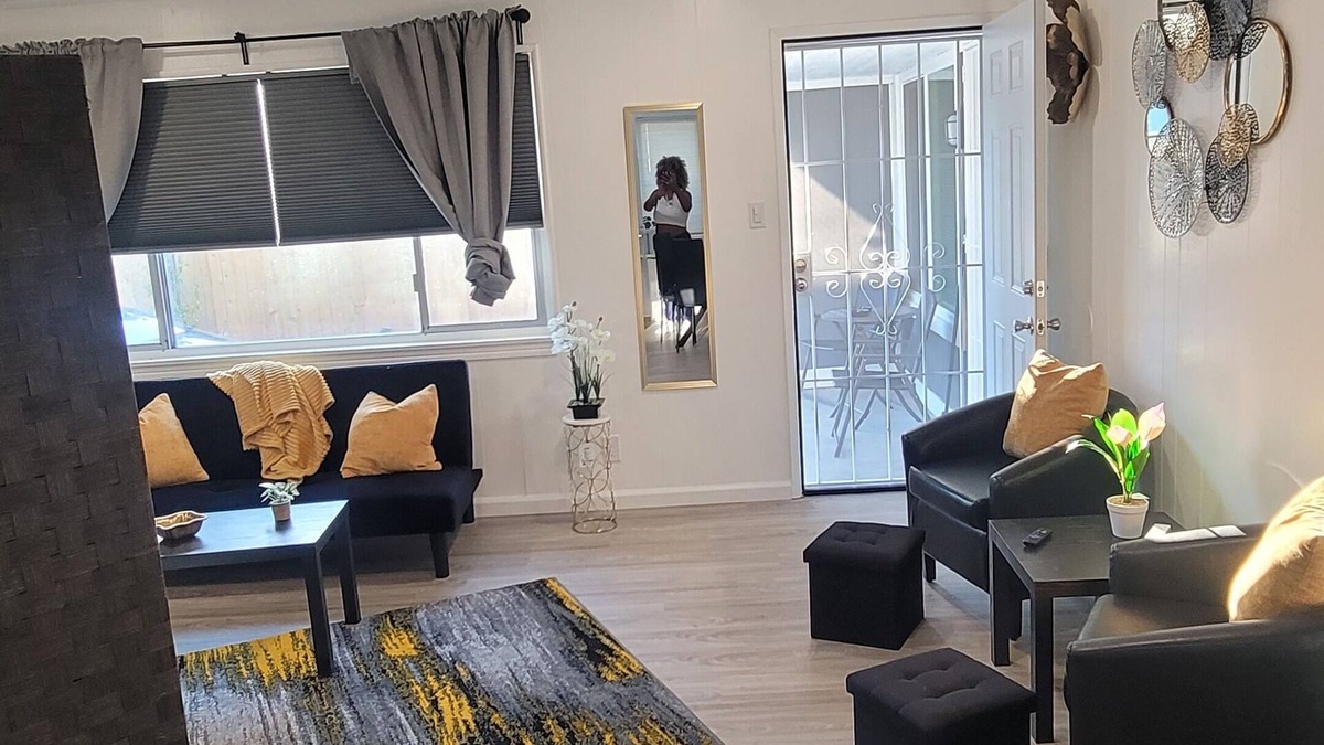 Parkway-South Sacramento Condo | Charming 2-bdrm duplex in Sacramento with AC, WiFi parking. remodeled unit