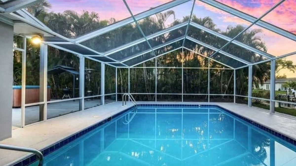Fort Myers Shores House | Charming 2-Bed Home With Pool