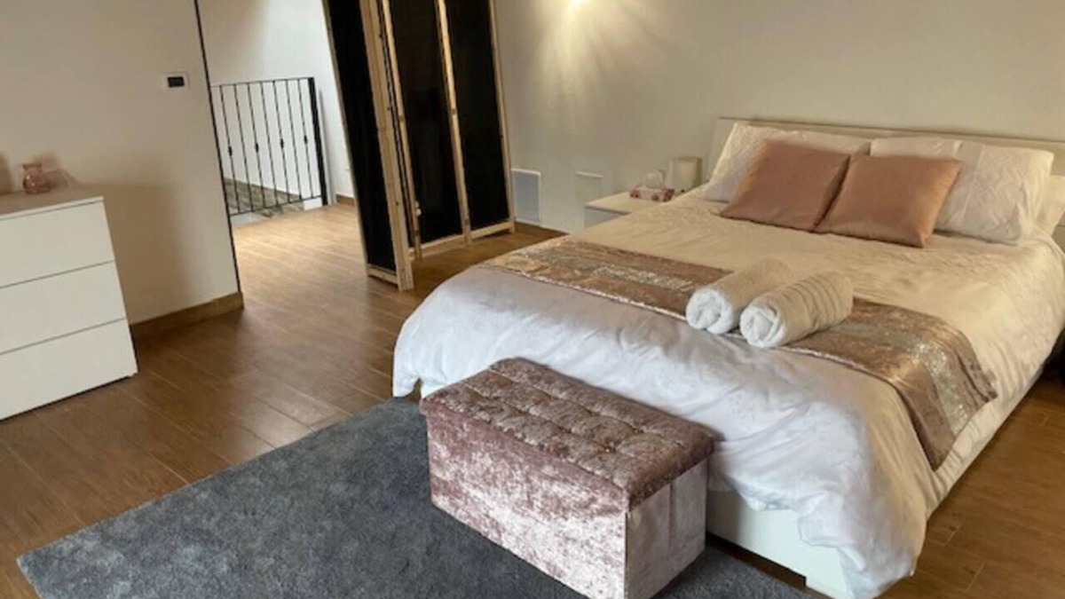 Strevi House | Charming 2-Bed House in Strevi