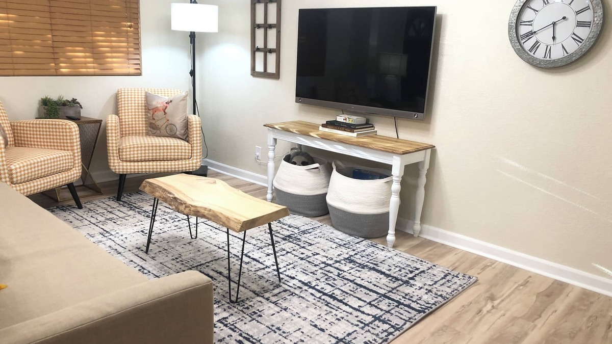 Central Colorado Springs House | Charming 2-bedroom duplex in delightful Colorado Springs with WiFi