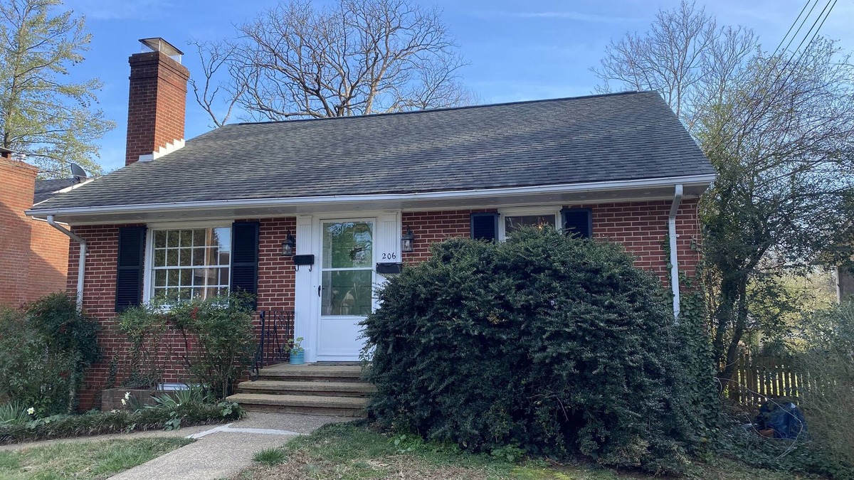 Fry's Spring House | Charming 2 bedroom Brick Cottage in Charlottesville, minutes from Scott Stadium