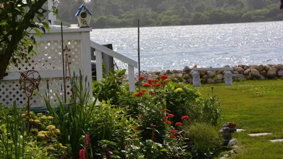 Snug Harbor Cottage | Charming 2-bedroom cottage in wonderful East Matunuck State Beach RI, Waterfront