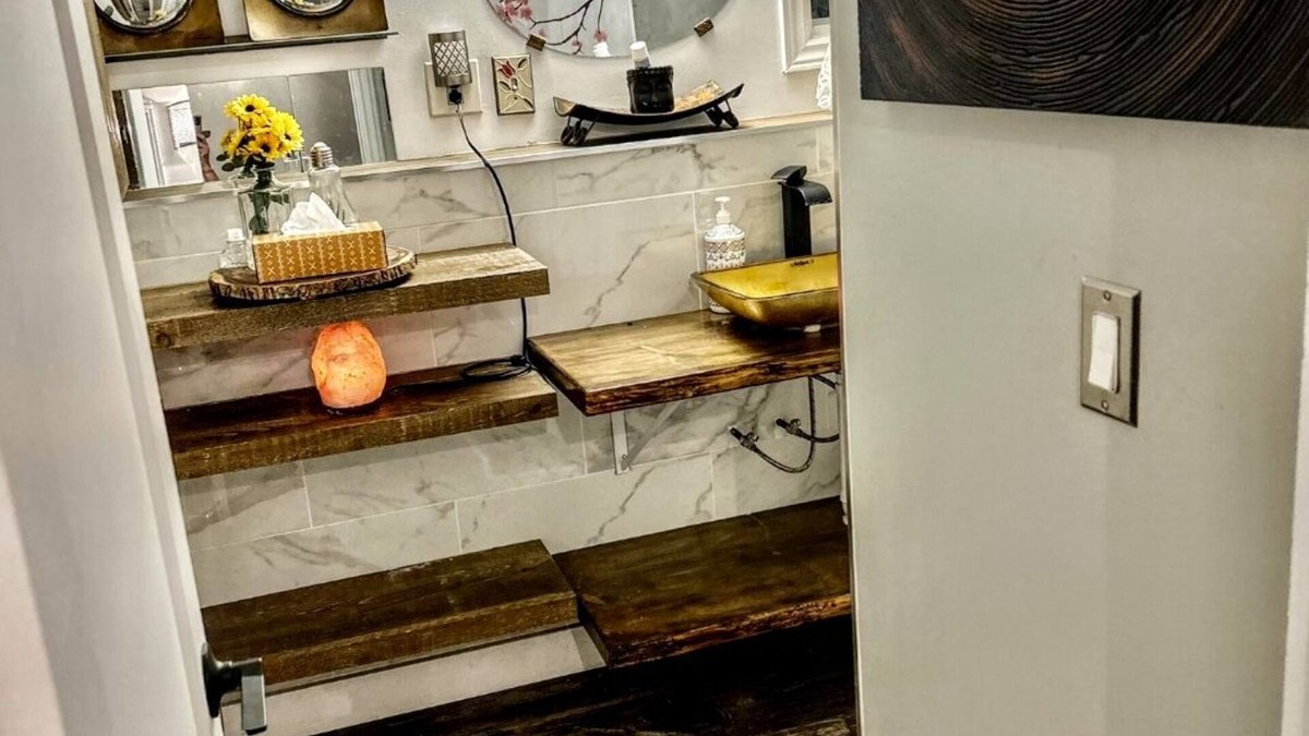 Charlottetown House | Charming 2-bedroom house with AC, WiFi in enjoyable Charlottetown.