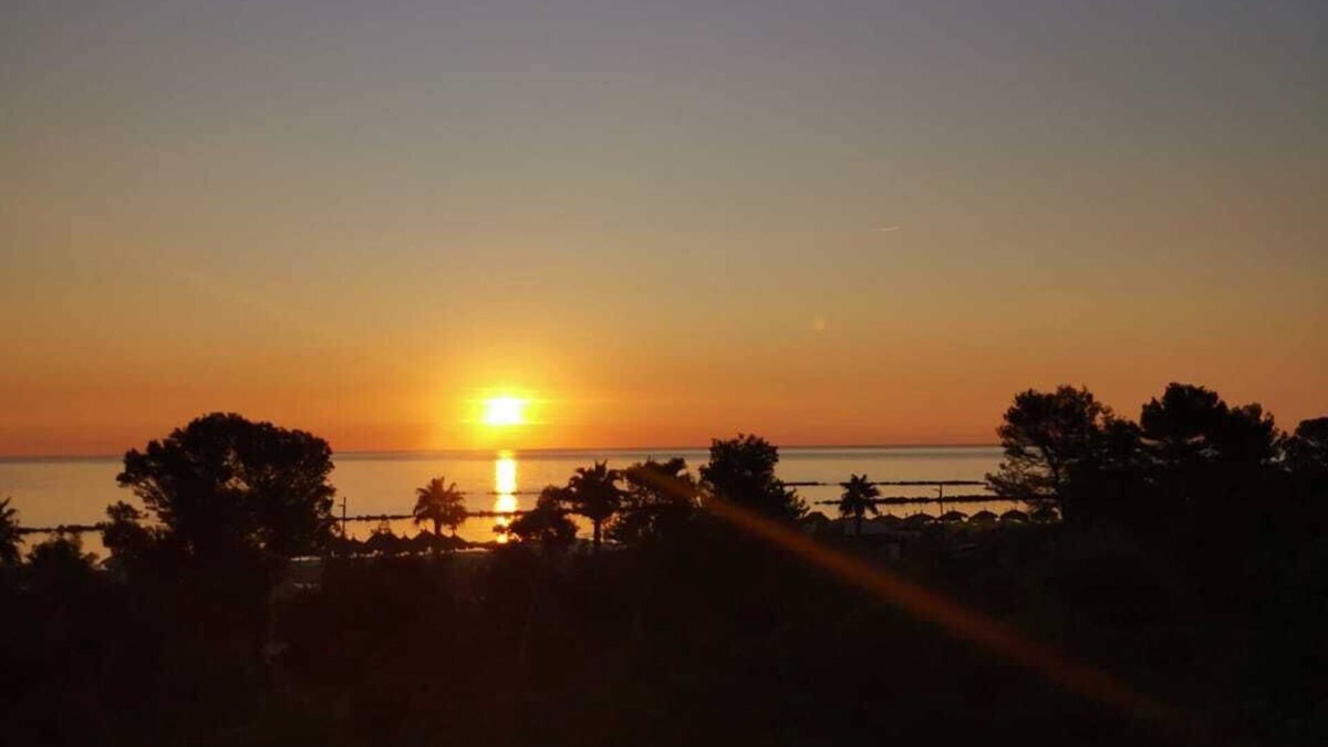 Montesilvano Apartment | Charming 2-bedroom apartment with WiFi, AC in amazing Montesilvano