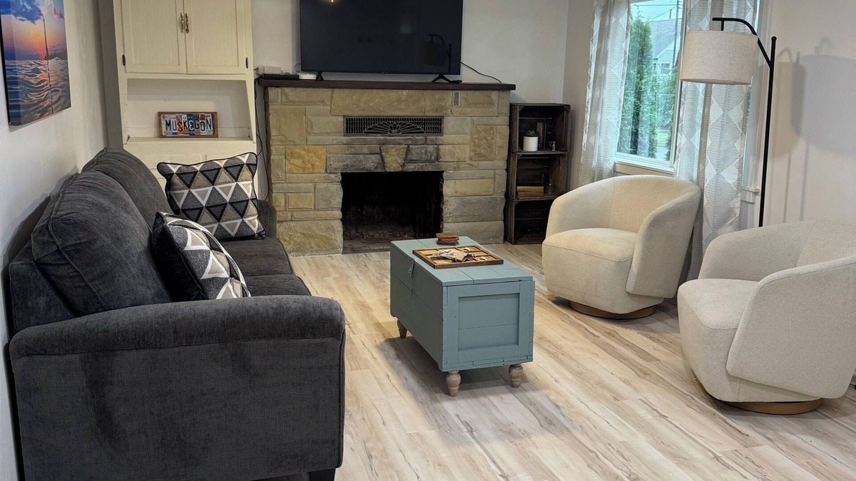 Norton Shores House | Charming 2-bedroom home near Mona Lake. Pet Friendly!