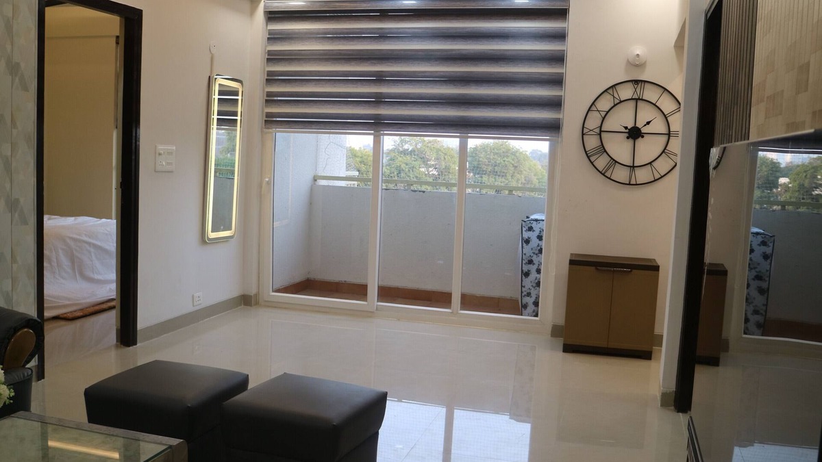 Taj Ganj Apartment | Charming 2-bedroom, 2-bathroom spacious apartment nestled near "Taj Mahal"