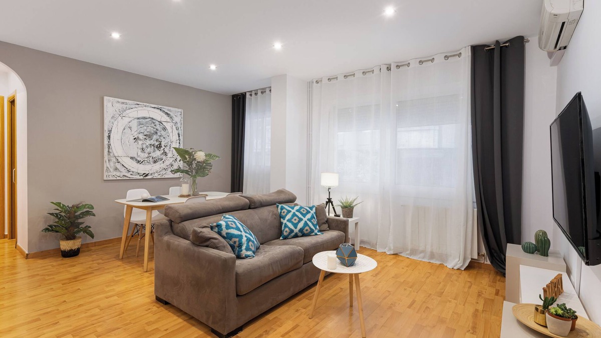 el Camp d'en Grassot i Gracia Nova Apartment | Charming 2-Bedroom Apartment in the Heart of Gràcia – Ideal for 4 Guests