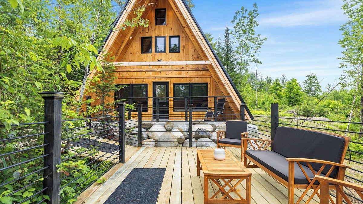 Starks House | Charming 2-bedroom A-frame with AC, WiFi in lovely Starks