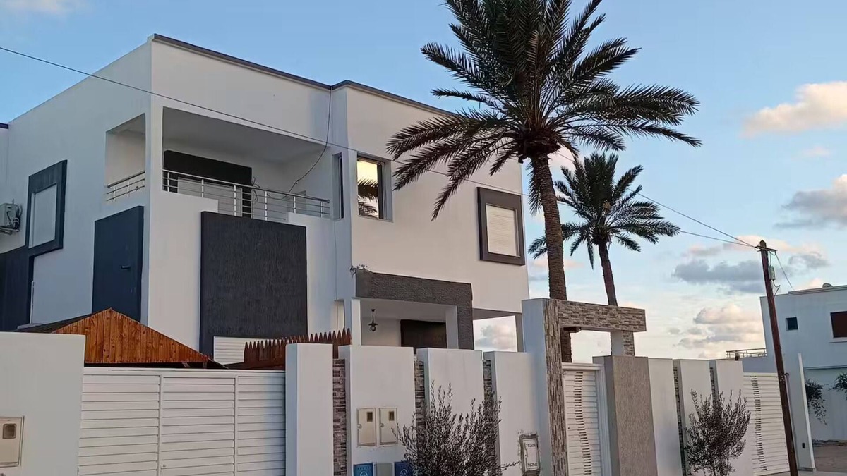 Houmt Souk Apartment | Charming 2-bedroom apartment in lovely Houmt Souk with AC