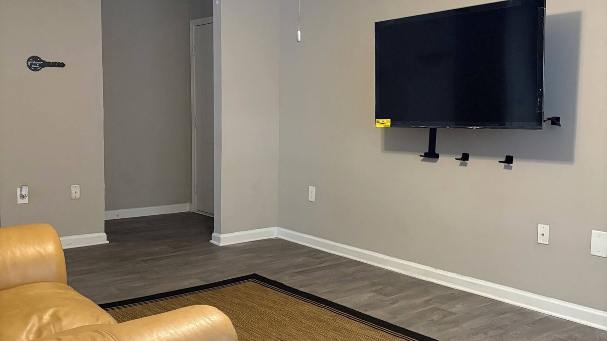 Forest Park Apartment | Charming 2-bedroom apartment in brilliant Jonesboro 13 min from airport