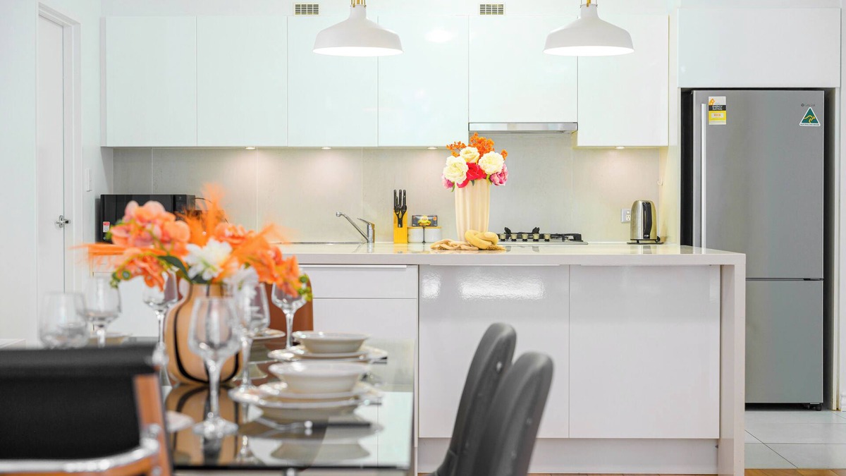 Waterloo Apartment | Charming 2-bedroom apartment in Redfern with Pool & Gym
