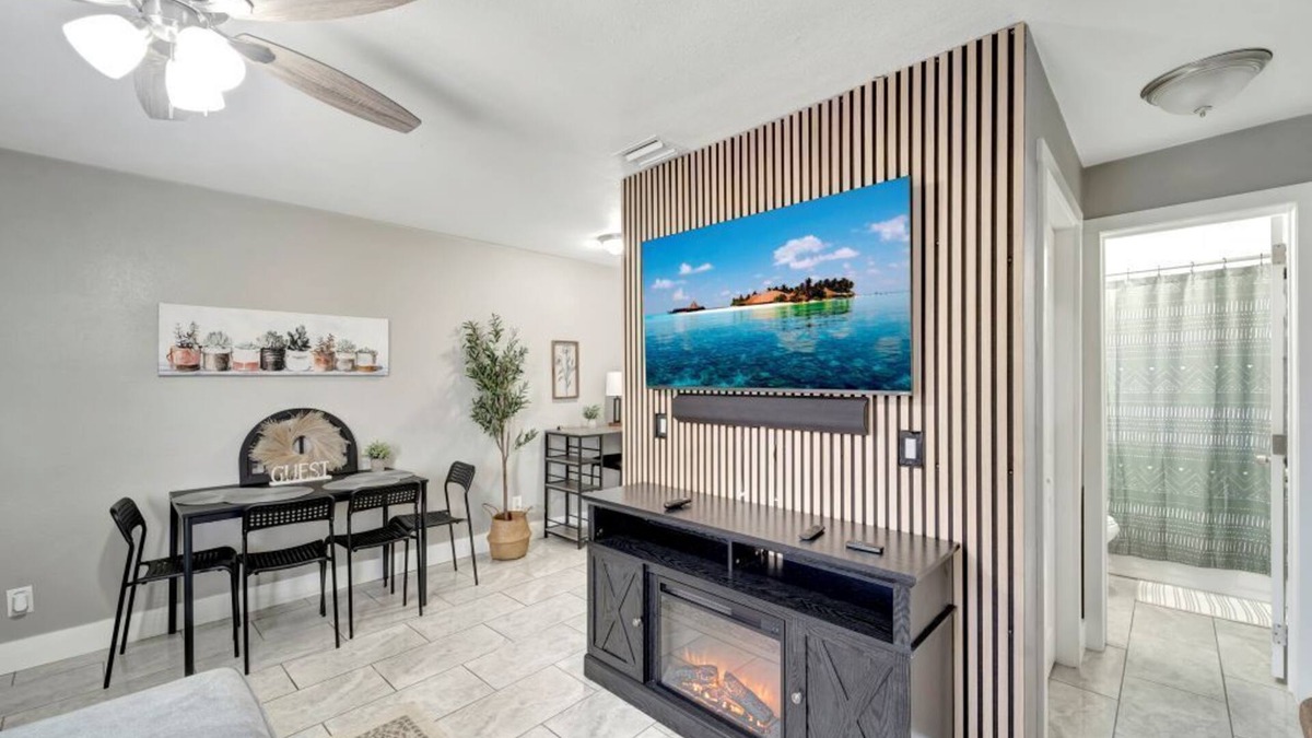 Pahokee Apartment | Charming 2-bedroom apartment with WiFi, AC in tranquil Pahokee King Beds