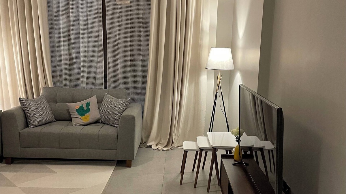Sari Street Apartment | Charming 2-bedroom apartment in delightful Jeddah with WiFi, AC