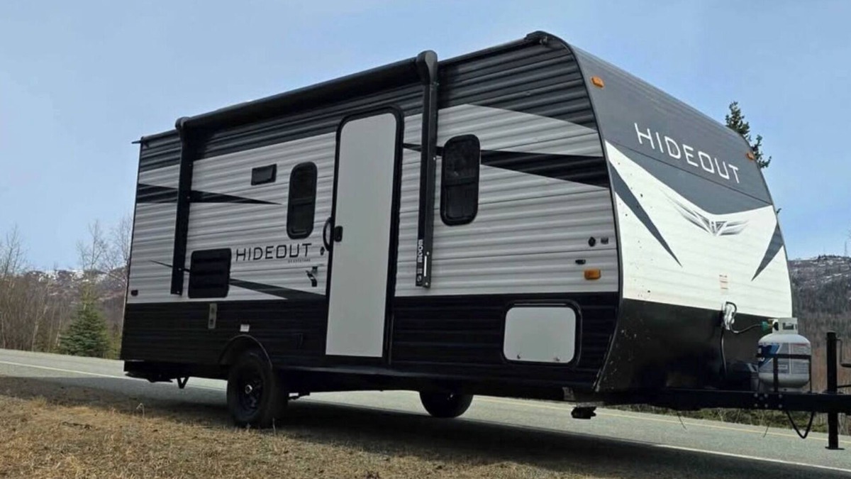 North Pole House | Charming 2-bedroom caravan with AC, WiFi