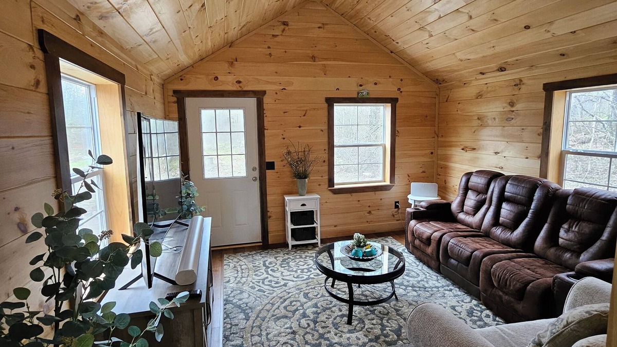 Winterport Cabin | Charming 2-bedroom cabin in delightful Winterport with WiFi, AC