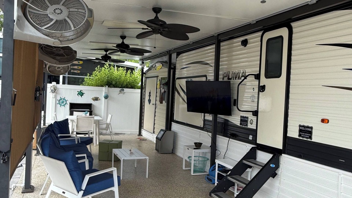 Key Largo Village RV Rental | Charming 2-bedroom campground in Key Largo with AC