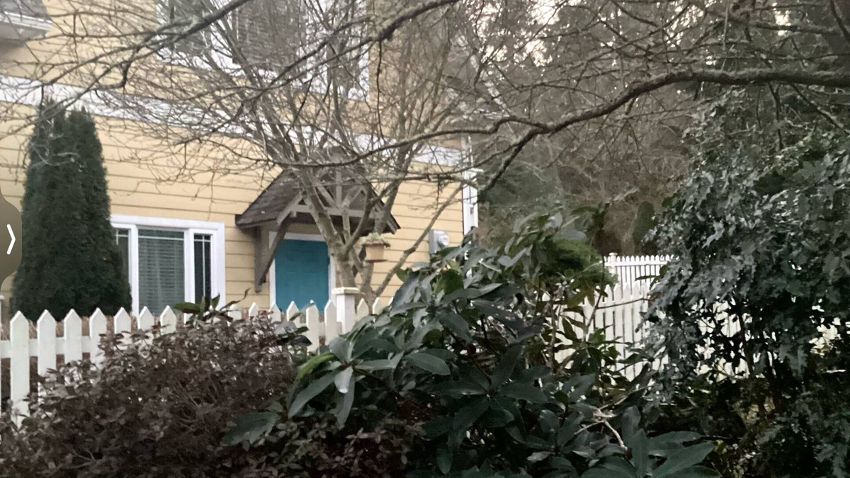 Hansville Cottage | Charming 2-bedroom cottage with AC, High Speed WiFi in gorgeous Hansville.