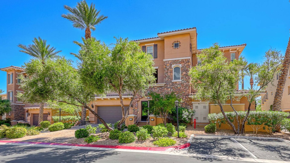 Lake Las Vegas Condo | Charming 2-bedroom condo in terrific Henderson with AC