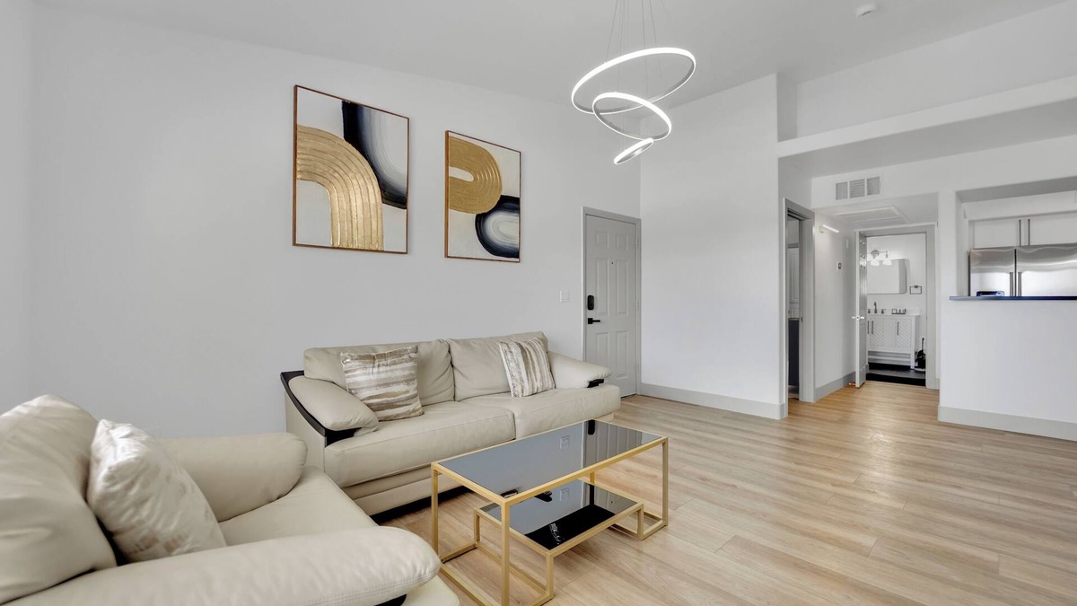 Spring Valley Condo | Charming 2-bedroom condo near to Strip