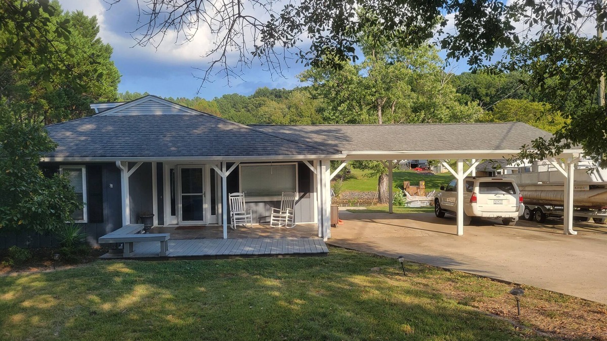 Rock Hill Cottage | Charming 2-bedroom cottage in Rock Hill on Lake Wylie