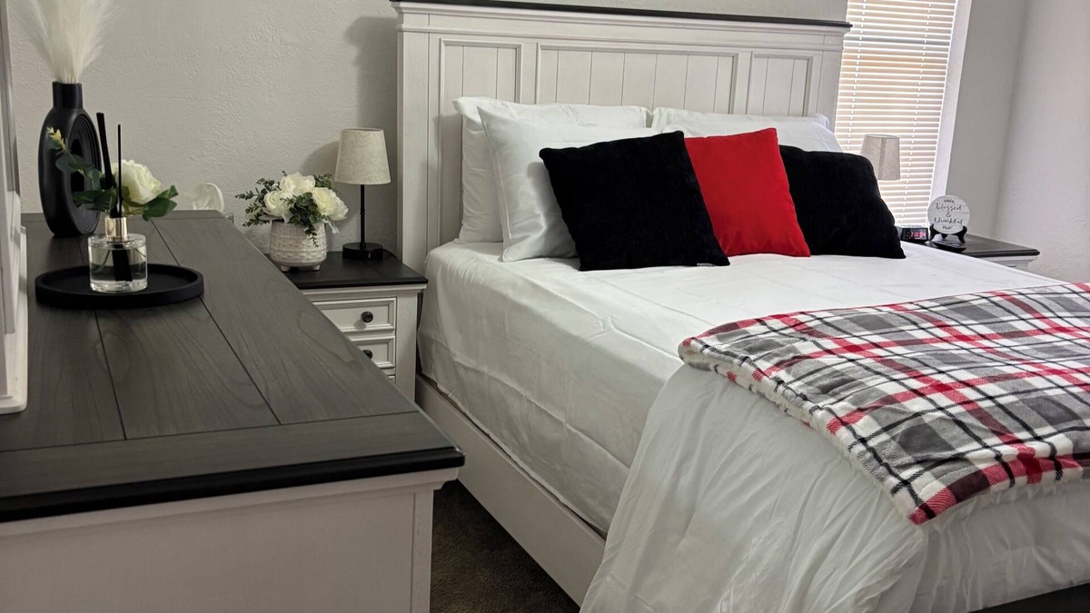 Norman Condo | Charming 2-bedroom condo in pleasant Norman with WiFi, AC