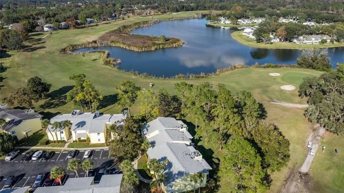 Silver Springs Shores Condo | Charming 2-bedroom condo with WiFi, AC in enchanting Ocala