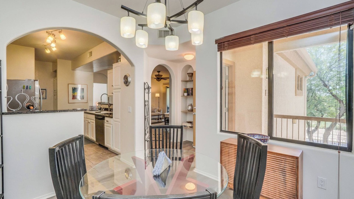 Catalina Foothills Estates Condo | Charming 2-bedroom condo at the edge of Catalina foothills, on Tucson Bike Loop