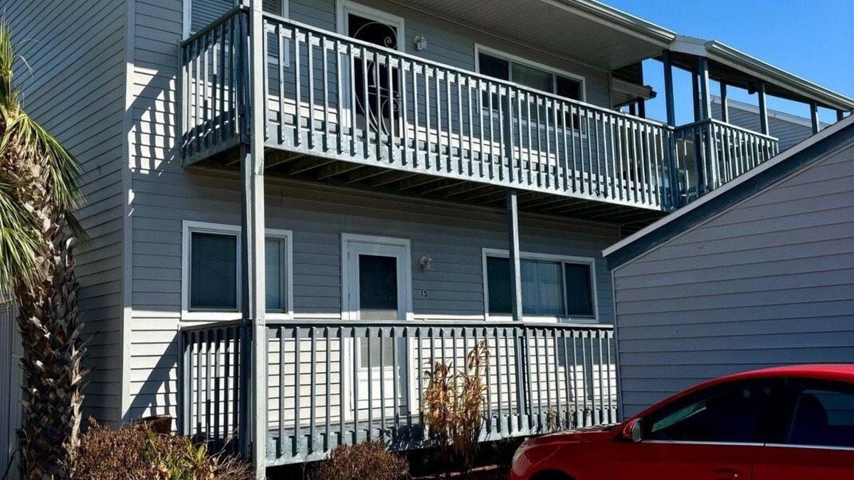 Venice Condo | Charming 2-bedroom condo in brilliant Venice with WiFi and pet friendly!