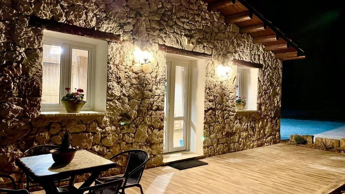 Avola House | Charming 2-bedroom country house in marvelous Avola with AC, WiFi