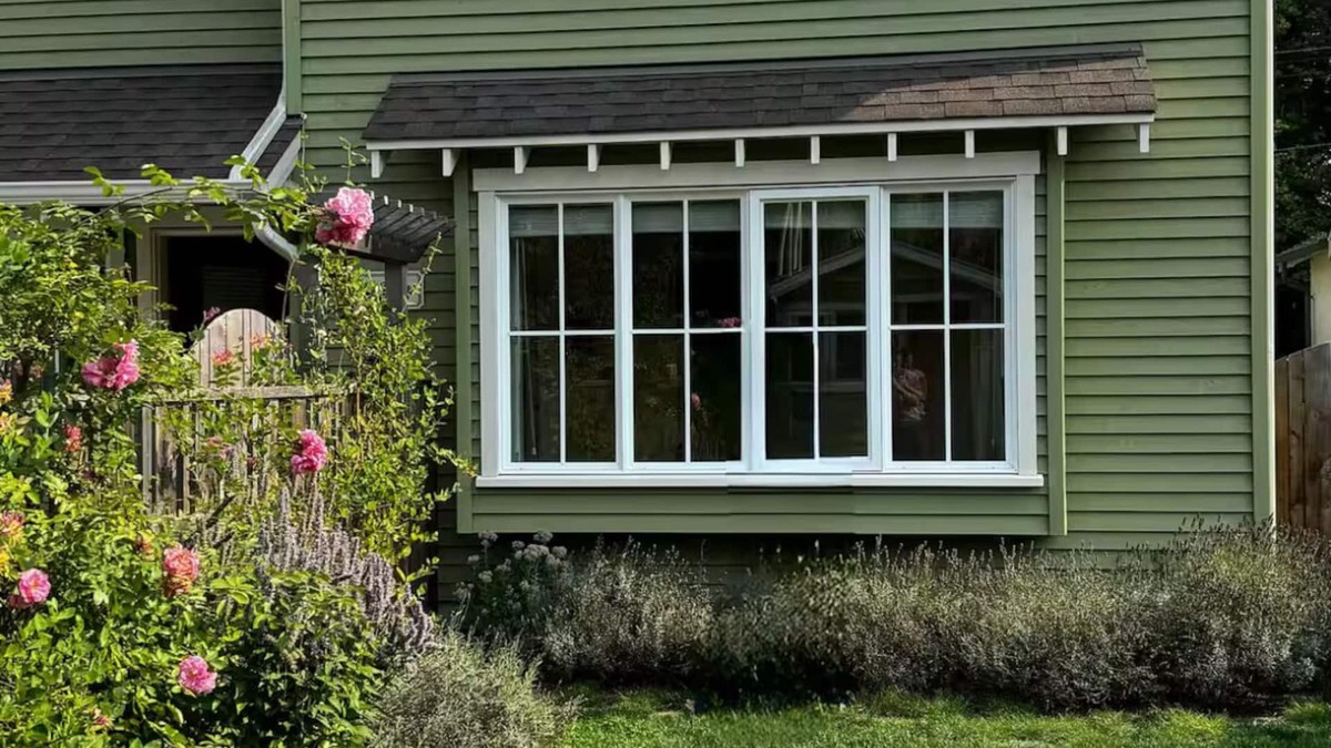 Courtenay House | Charming 2-bedroom Duplex with WiFi and AC in Courtenay