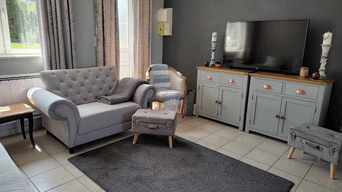 Chaulieu Other | Charming 2-bedroom farmhouse in Chaulieu. Only 10 mins drive to town. 3 star acc