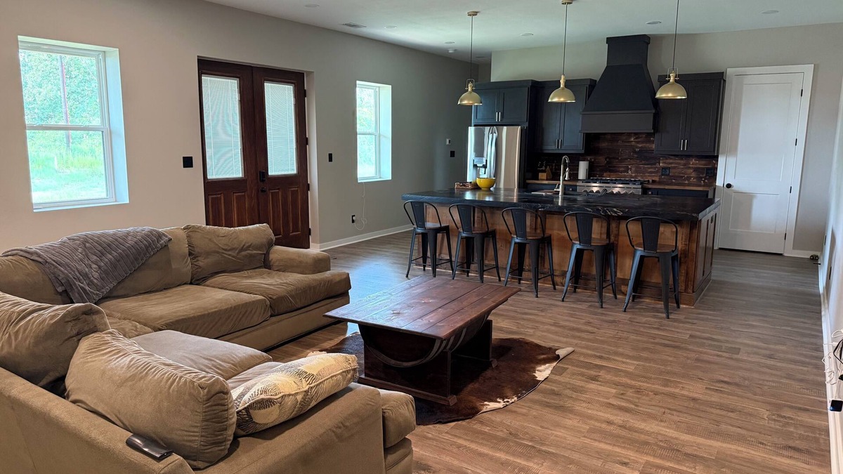 Franklin Other | Charming 2-bedroom farmhouse with AC, fitness room in tranquil Franklin