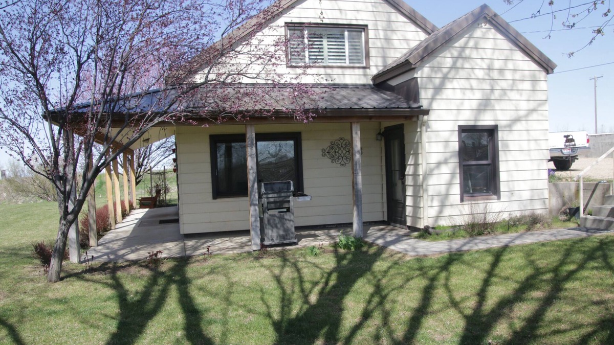Parma House | Charming 2-bedroom Farm house with AC, WiFi in Phenomenal Parma