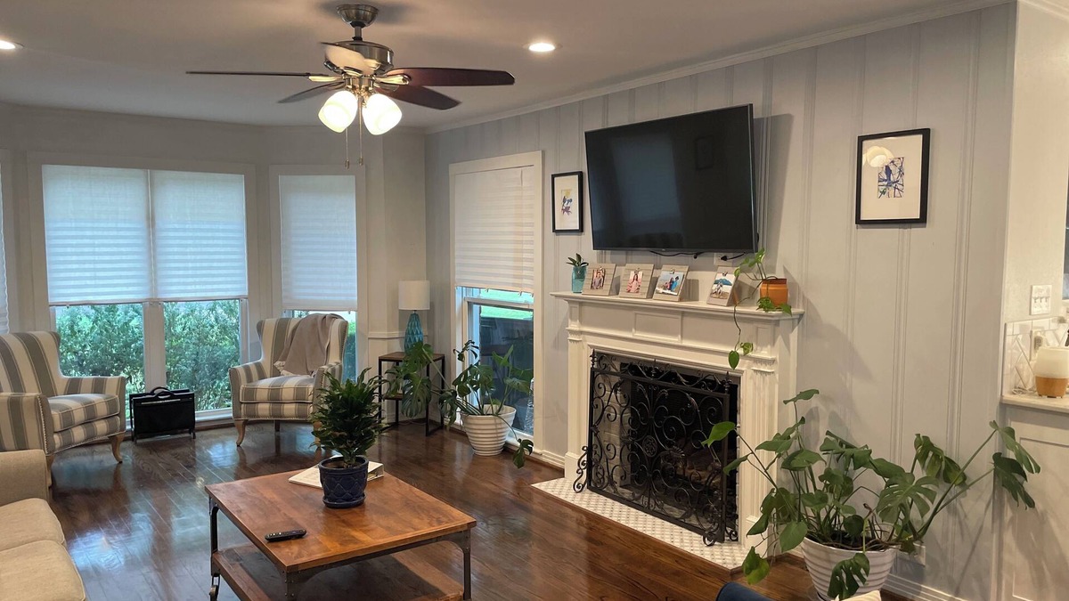 Westcliff House | Charming 2 bedroom house with great outdoor living area in across from TCU